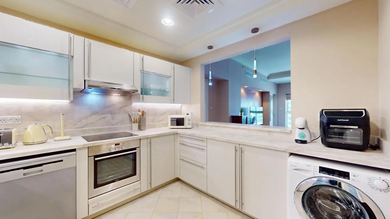 Golden Mile 1 - Contemporary One Bedroom Dubai Apartment